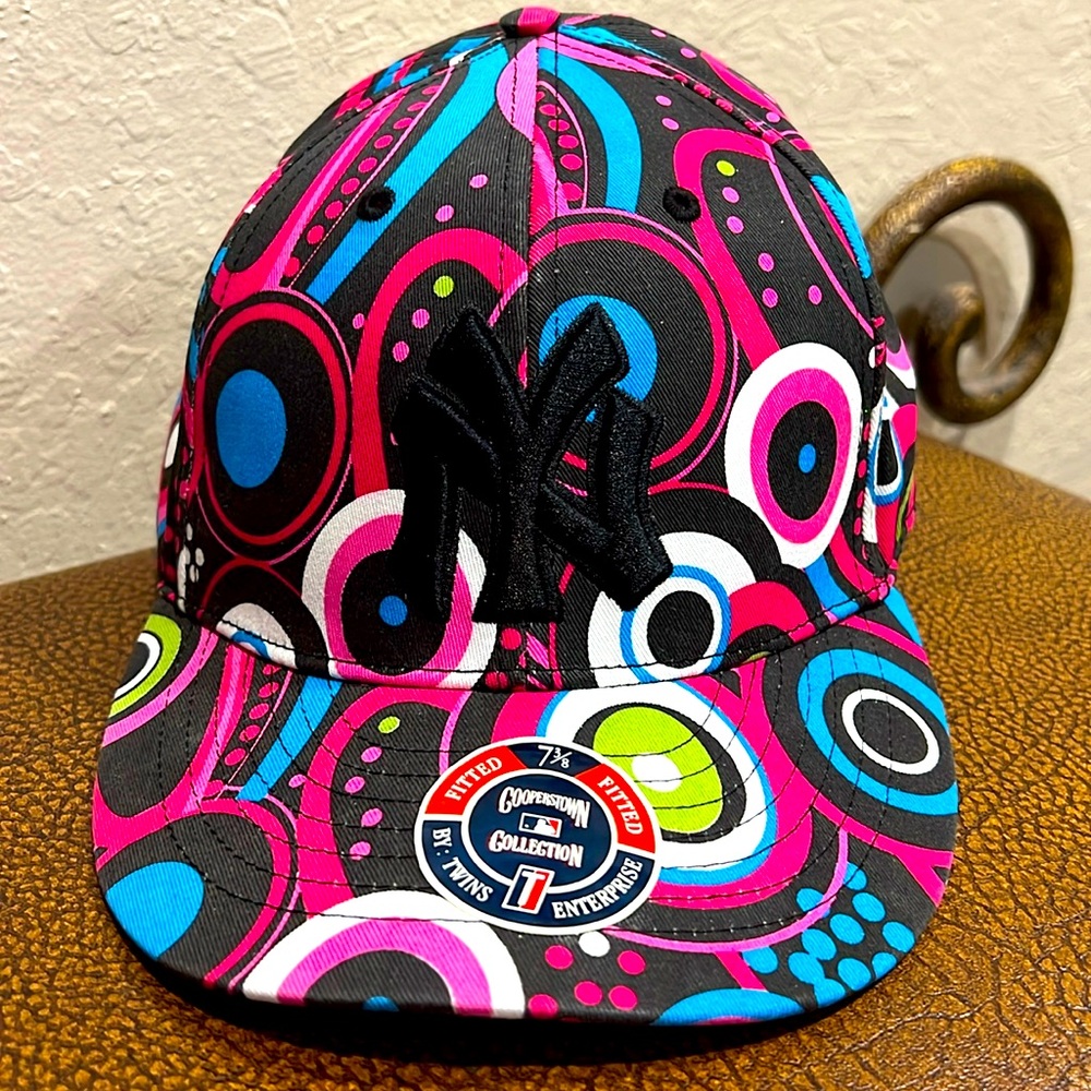 Cooperstown Collection MLB New York Yankees PHUNK Fitted Hat Twin Enterprise!